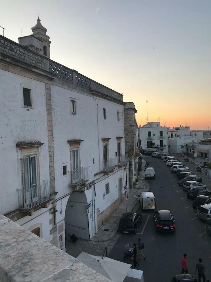 Casa Vacanze Affitti Brevi "Porta Nuova" Locorotondo Exterior foto